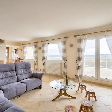 Grande Maison Vue Au Guilvinec